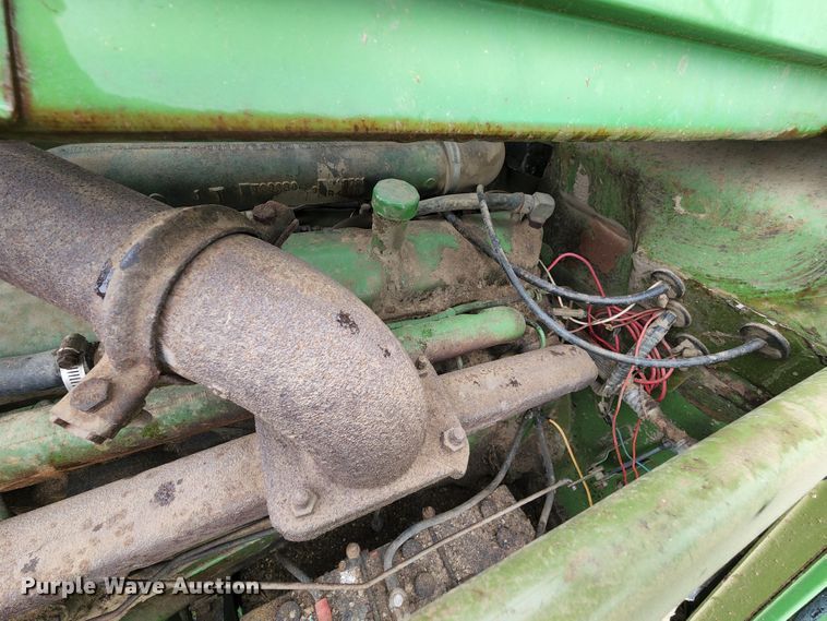 image for item DL6491 John Deere 4400  combine