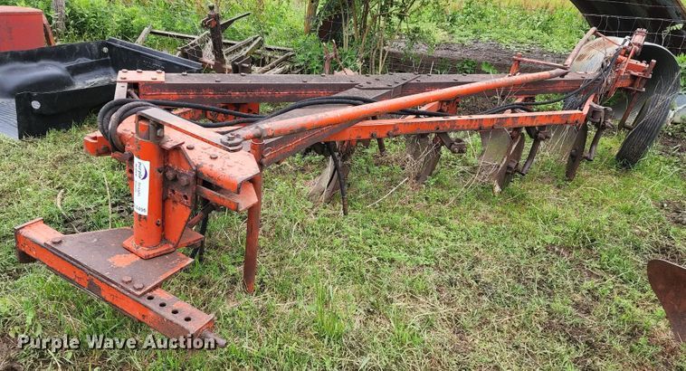 image for item DL6496 Case  five bottom plow