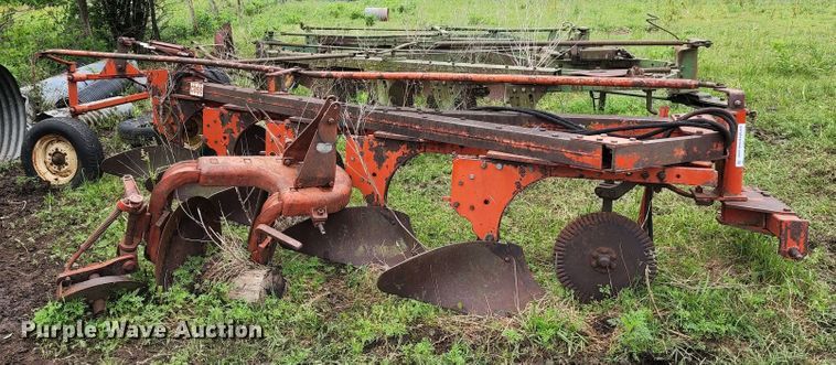 image for item DL6496 Case  five bottom plow