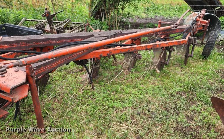 image for item DL6496 Case  five bottom plow