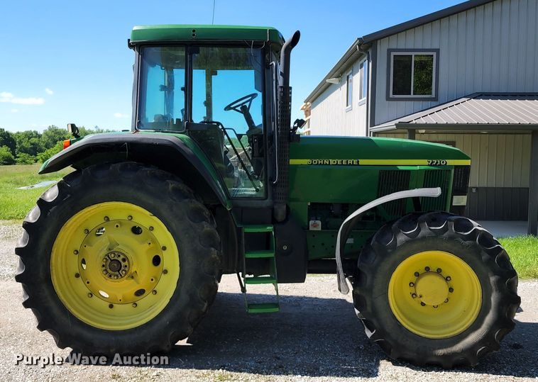 image for item DL6520 1998 John Deere 7710  MFWD tractor
