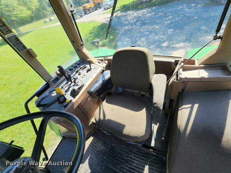 image for item DL6520 1998 John Deere 7710  MFWD tractor