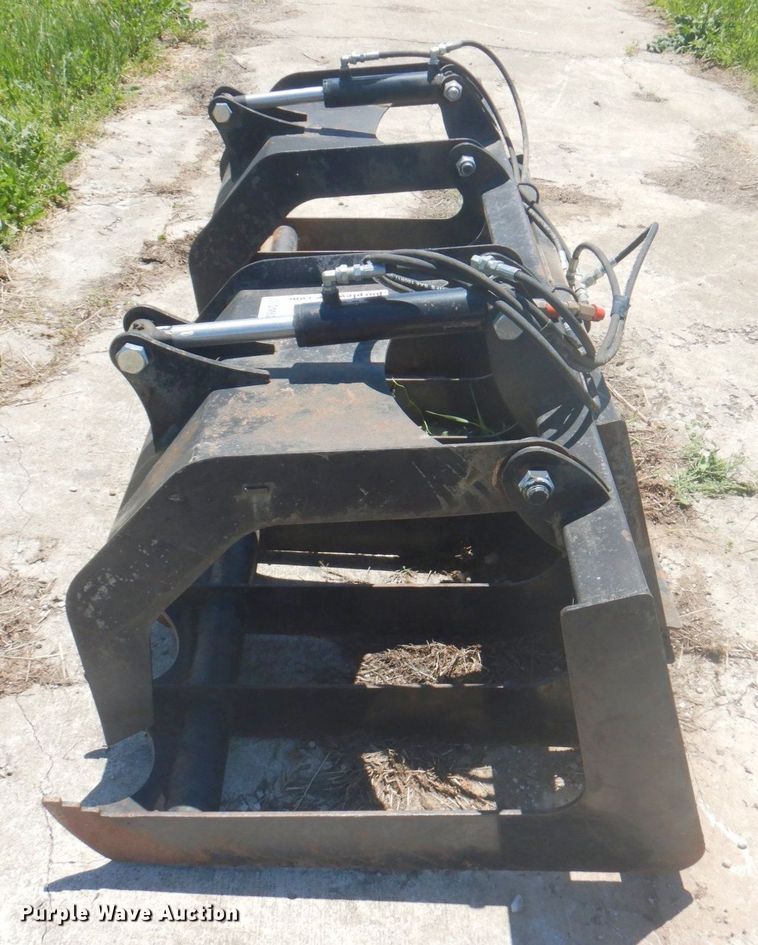 image for item DM6209 Brute  80"W skid steer root grapple bucket