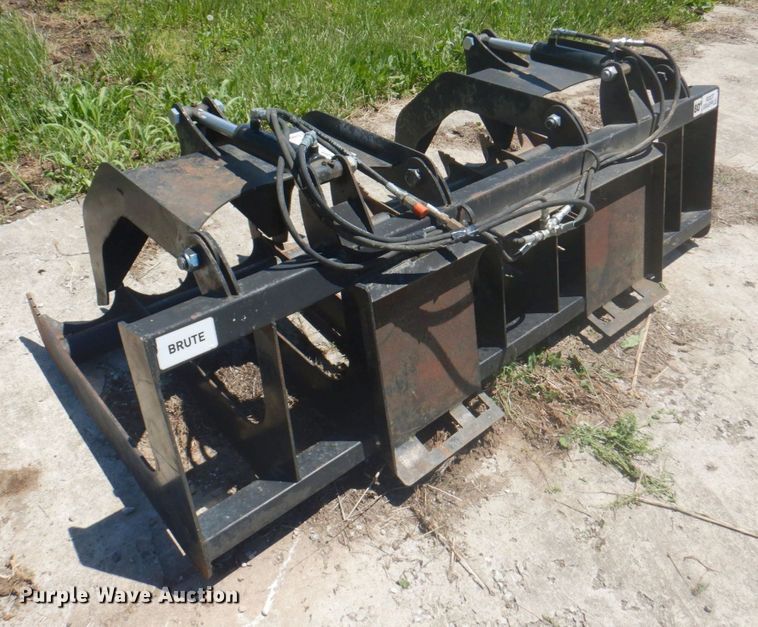 image for item DM6209 Brute  80"W skid steer root grapple bucket