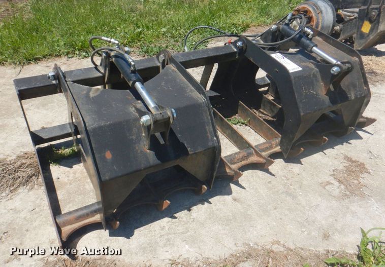 image for item DM6209 Brute  80"W skid steer root grapple bucket