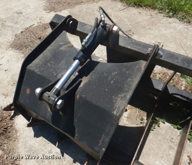 image for item DM6209 Brute  80"W skid steer root grapple bucket