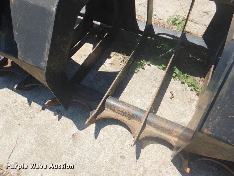 image for item DM6209 Brute  80"W skid steer root grapple bucket