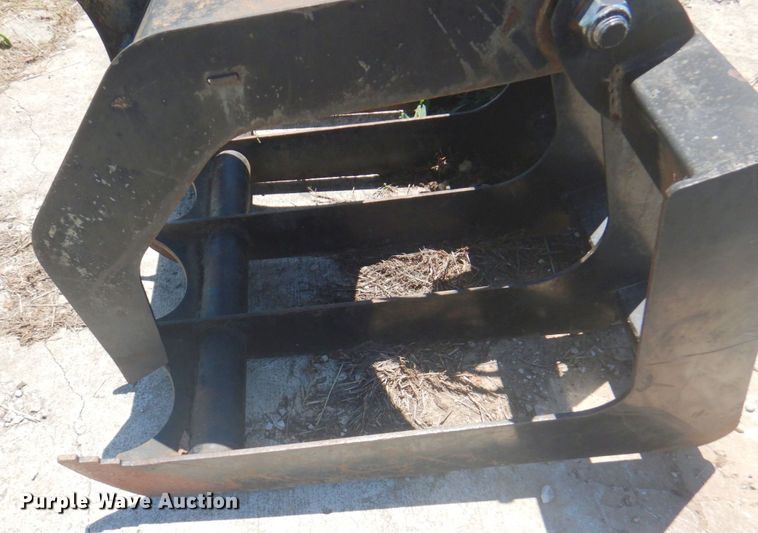 image for item DM6209 Brute  80"W skid steer root grapple bucket