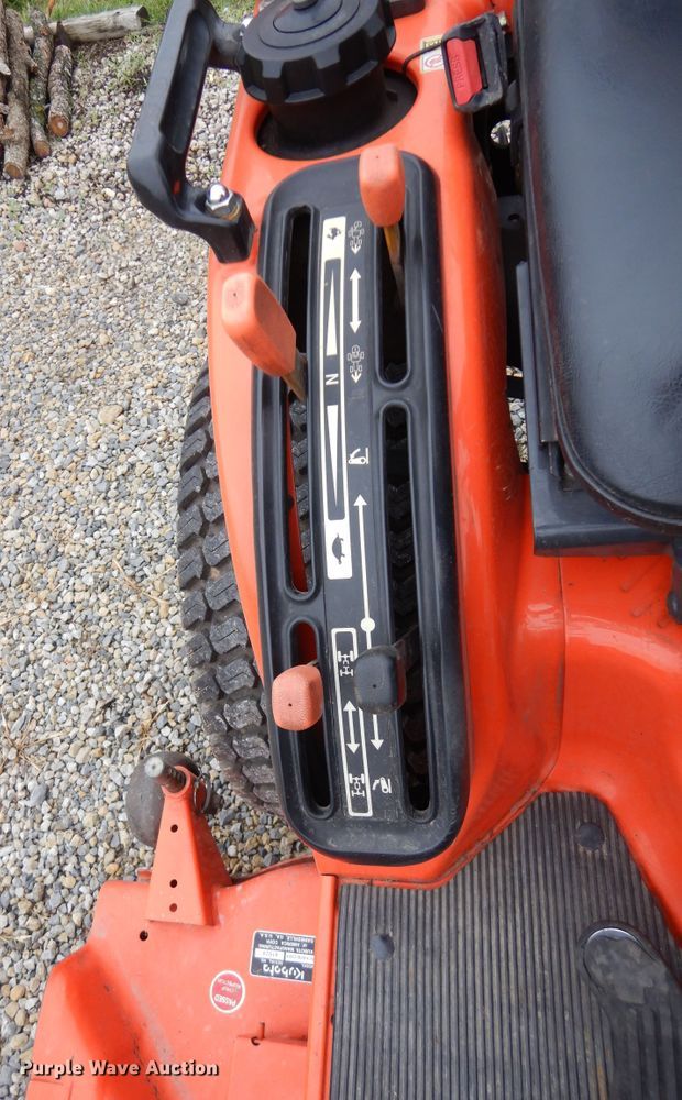 image for item DN0304 Kubota BX2230  MFWD tractor