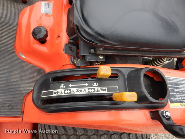 image for item DN0304 Kubota BX2230  MFWD tractor