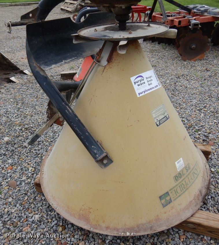 image for item DN0307 Land Pride FS700  spreader
