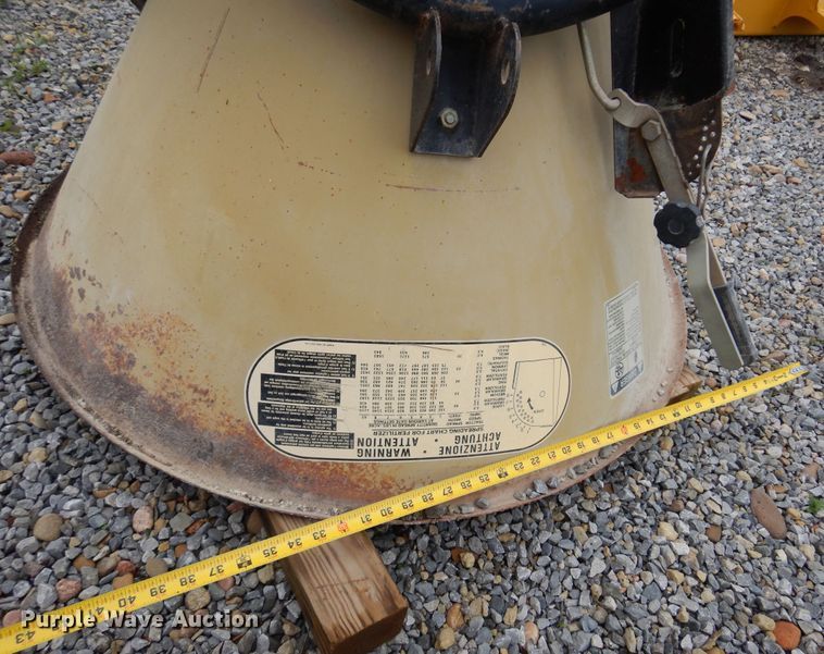 image for item DN0307 Land Pride FS700  spreader