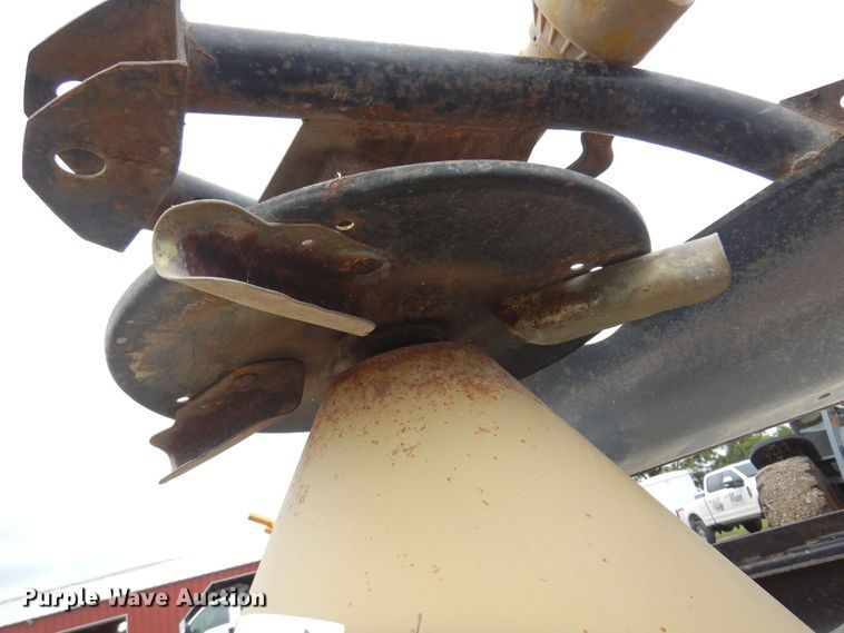 image for item DN0307 Land Pride FS700  spreader