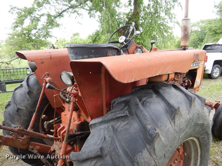 image for item DN0331 International Harvester Farmall 706  tractor