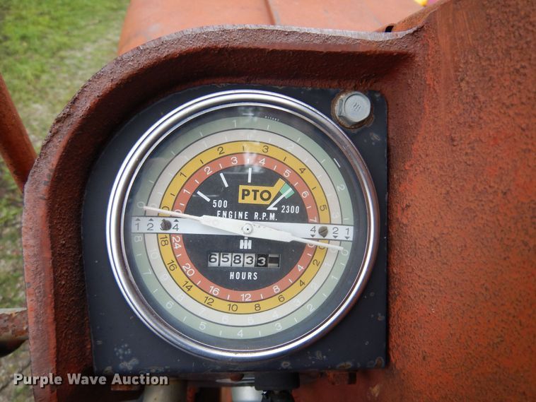 image for item DN0331 International Harvester Farmall 706  tractor