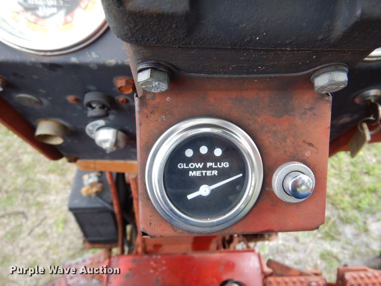 image for item DN0331 International Harvester Farmall 706  tractor