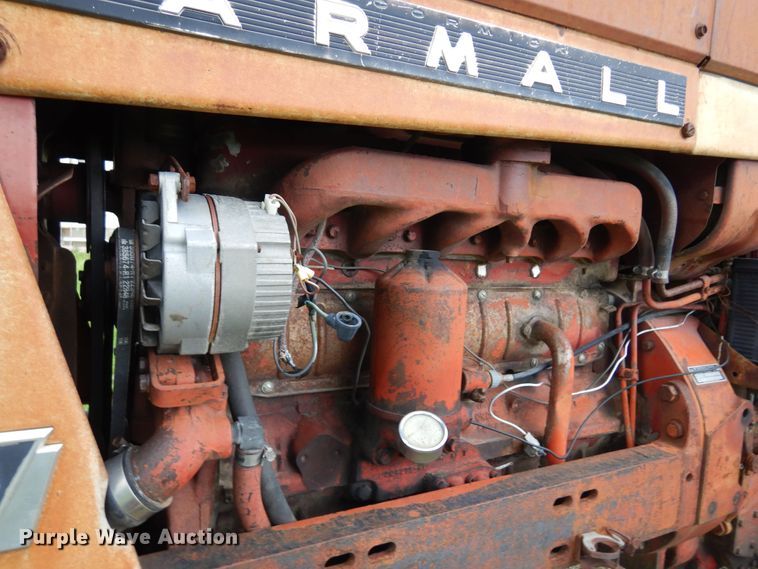 image for item DN0331 International Harvester Farmall 706  tractor