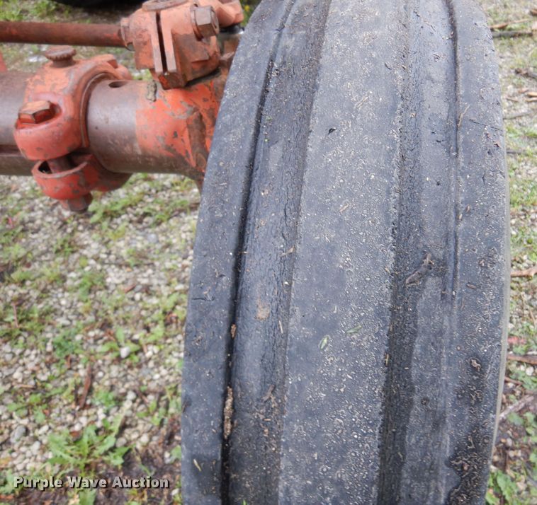 image for item DN0331 International Harvester Farmall 706  tractor