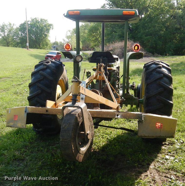 image for item DN1563 John Deere 2550  tractor