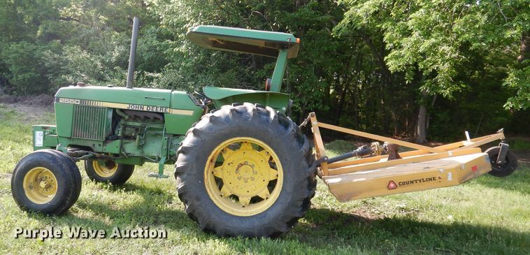 image for item DN1563 John Deere 2550  tractor