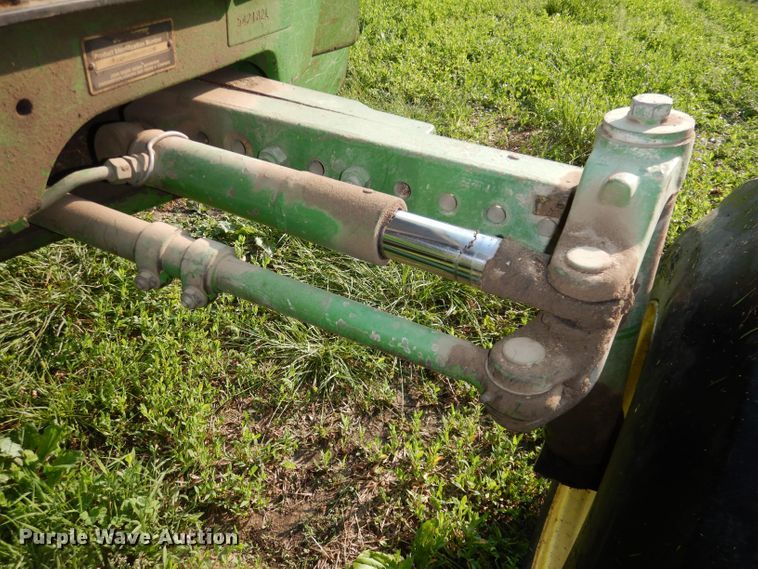 image for item DN1563 John Deere 2550  tractor