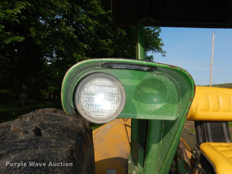 image for item DN1563 John Deere 2550  tractor