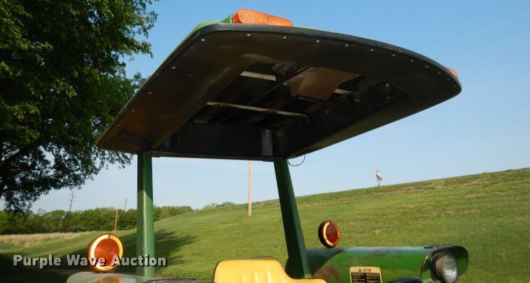 image for item DN1563 John Deere 2550  tractor