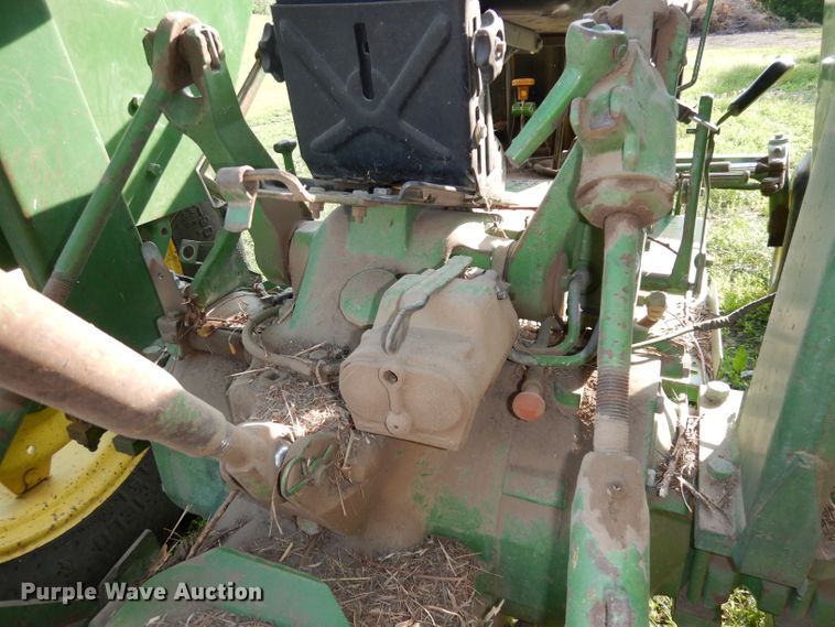 image for item DN1563 John Deere 2550  tractor