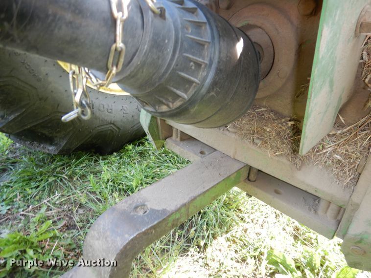 image for item DN1563 John Deere 2550  tractor