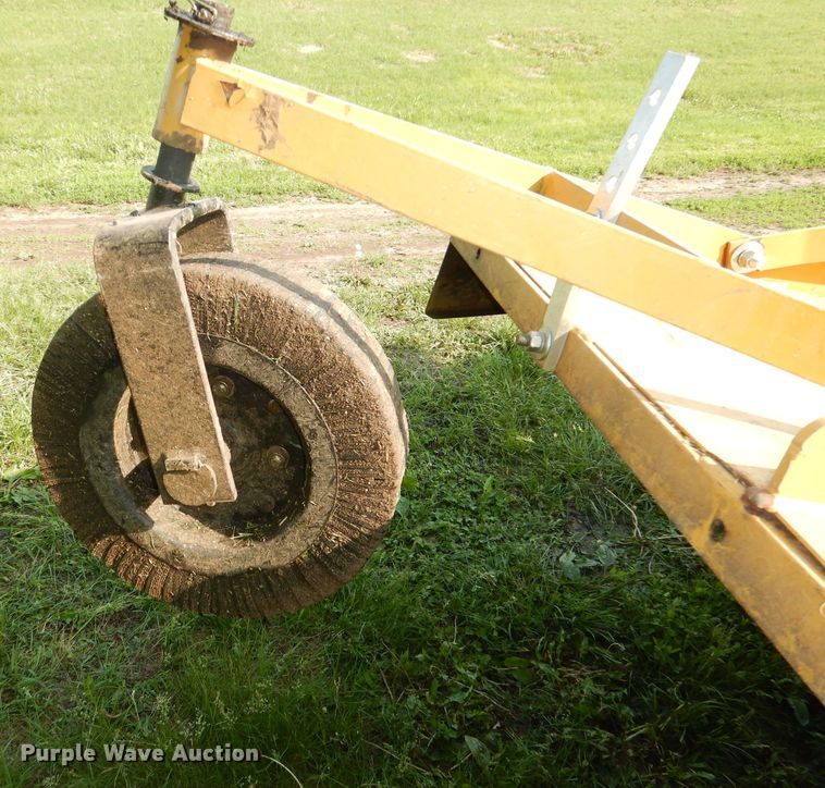 image for item DN1563 John Deere 2550  tractor