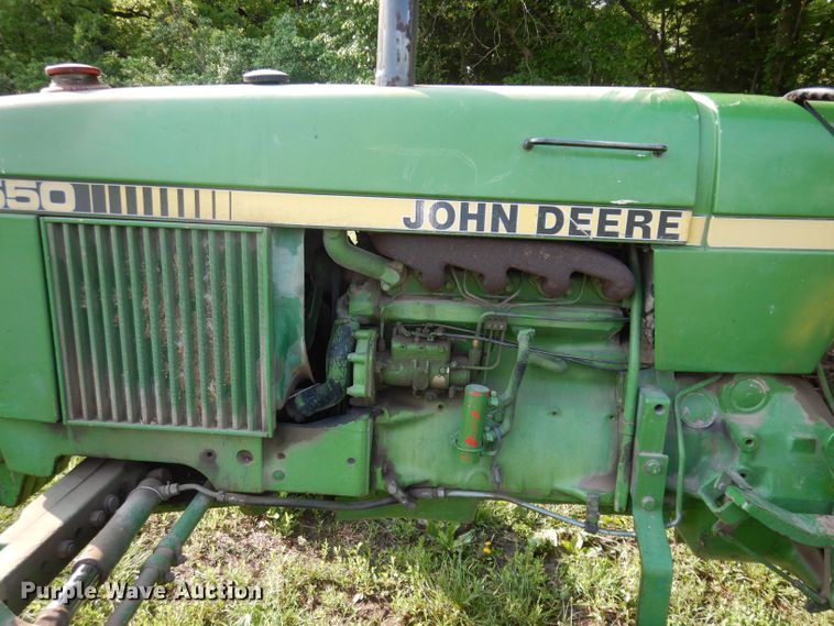 image for item DN1563 John Deere 2550  tractor