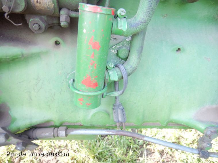 image for item DN1563 John Deere 2550  tractor