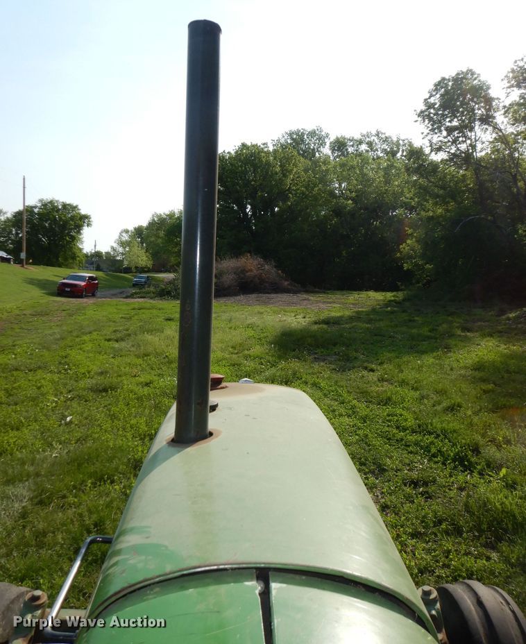 image for item DN1563 John Deere 2550  tractor