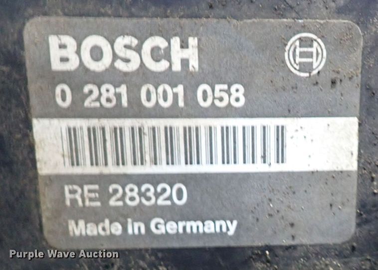 image for item DN6819 1994 John Deere 6101HRW02  engine