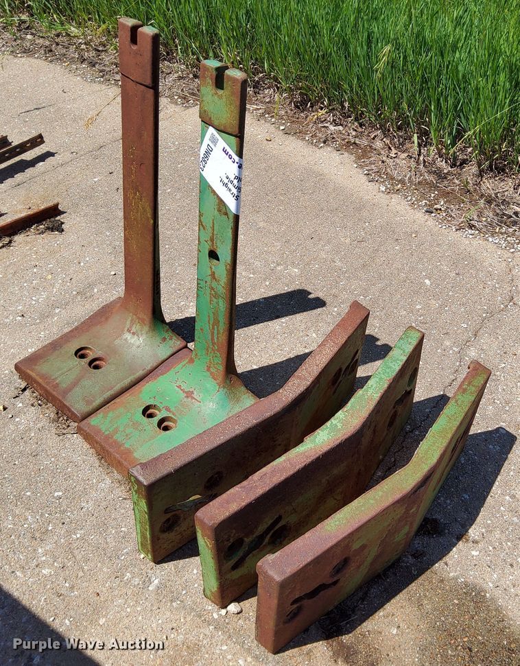 image for item DN6823 (5) tractor weights weights