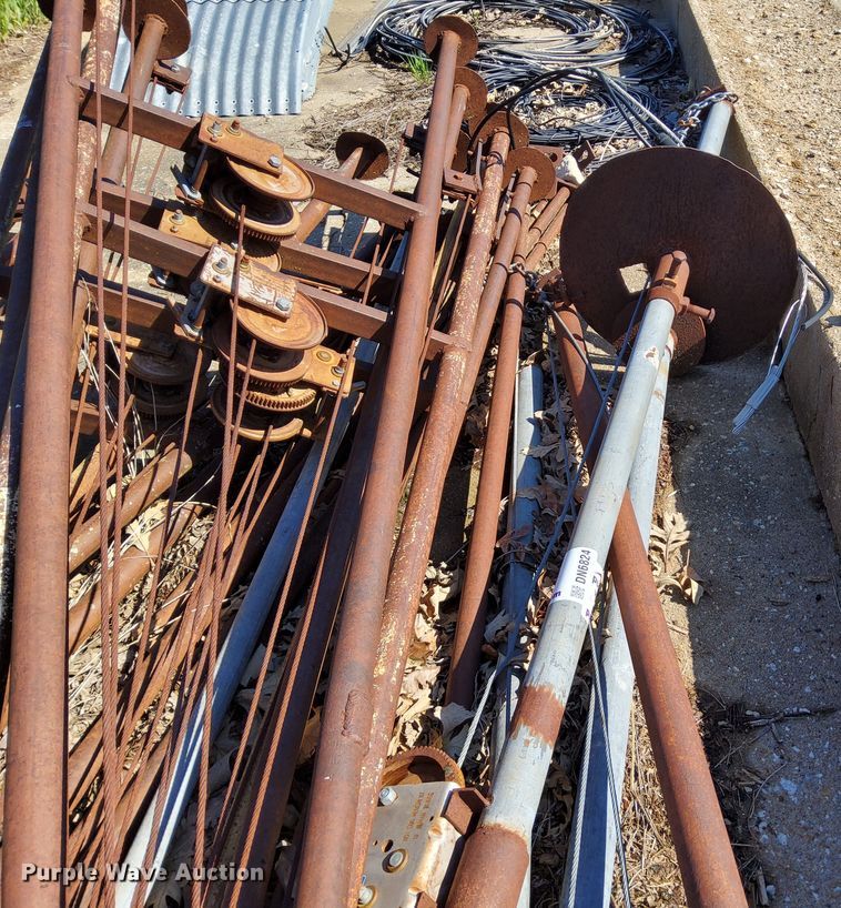 image for item DN6824 (12) grain bin jacks