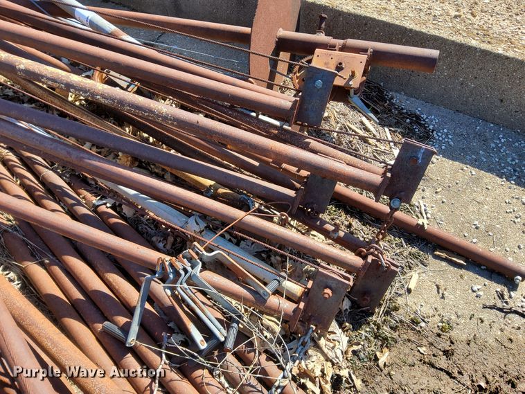 image for item DN6824 (12) grain bin jacks