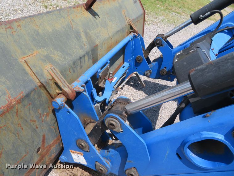 image for item DN7995 2006 New Holland TS115A  MFWD tractor