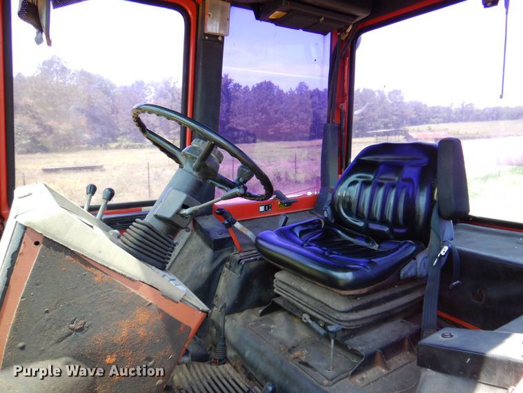 image for item DP4014 Belarus 825  MFWD tractor