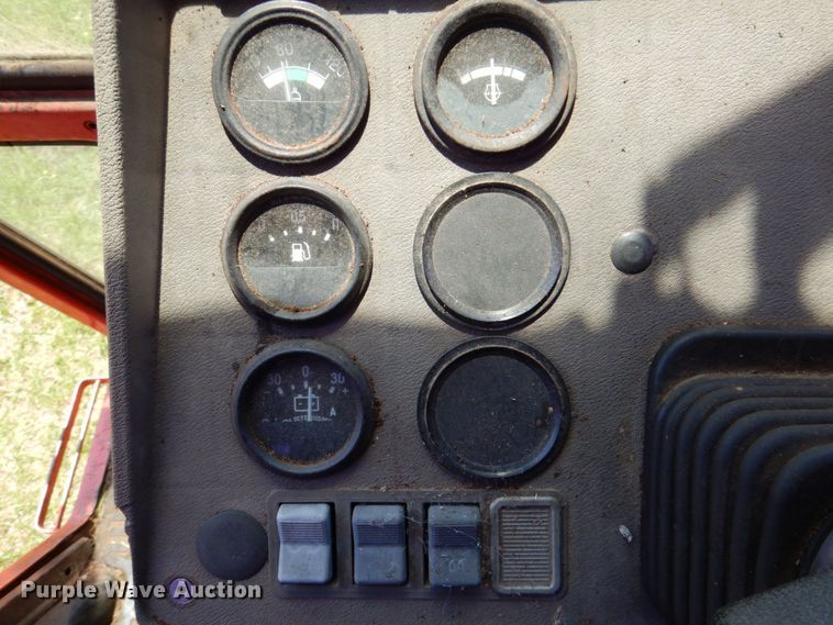 image for item DP4014 Belarus 825  MFWD tractor