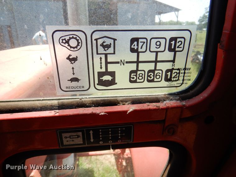 image for item DP4014 Belarus 825  MFWD tractor