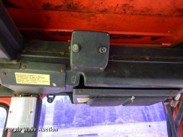 image for item DP4014 Belarus 825  MFWD tractor