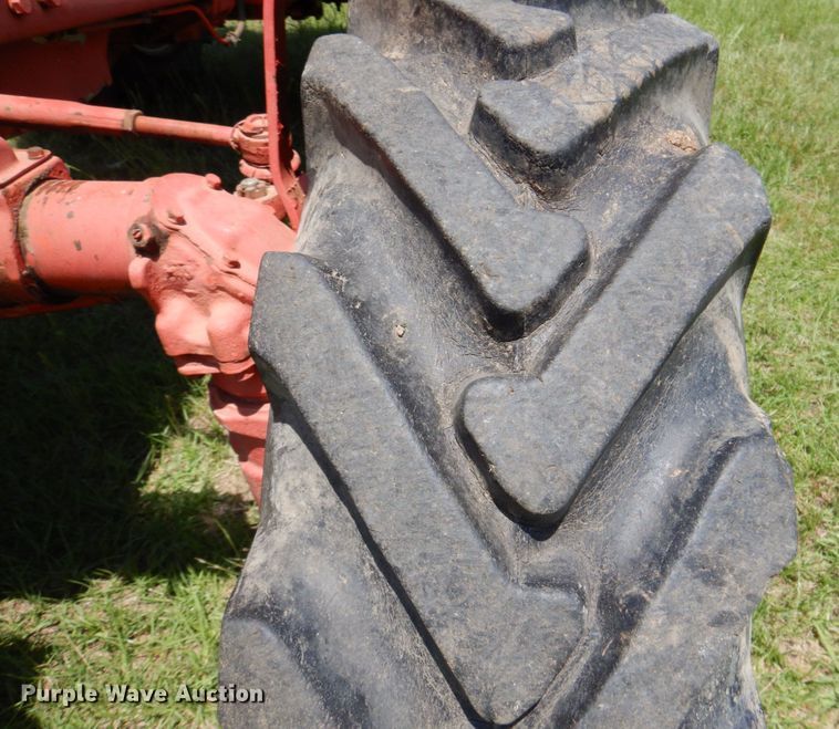 image for item DP4014 Belarus 825  MFWD tractor