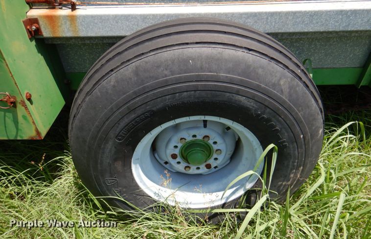 image for item DP4017 Frontier  manure spreader