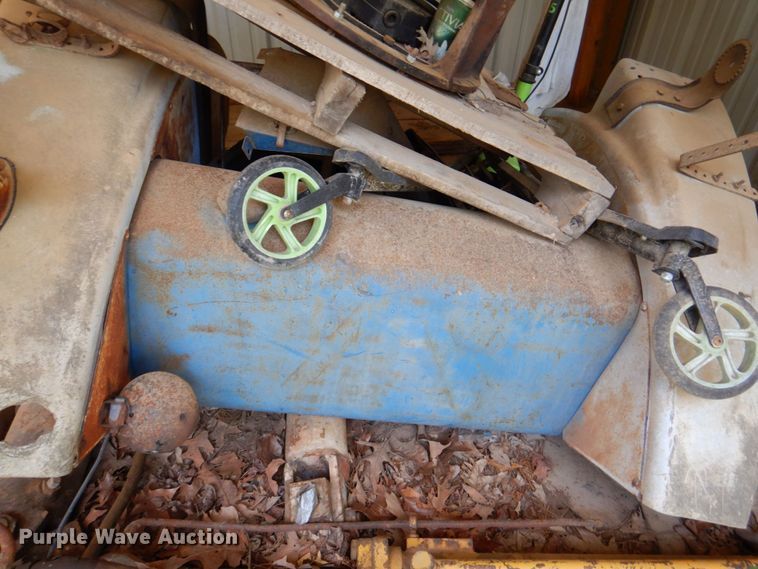 image for item DP4037 Ford 8600  tractor