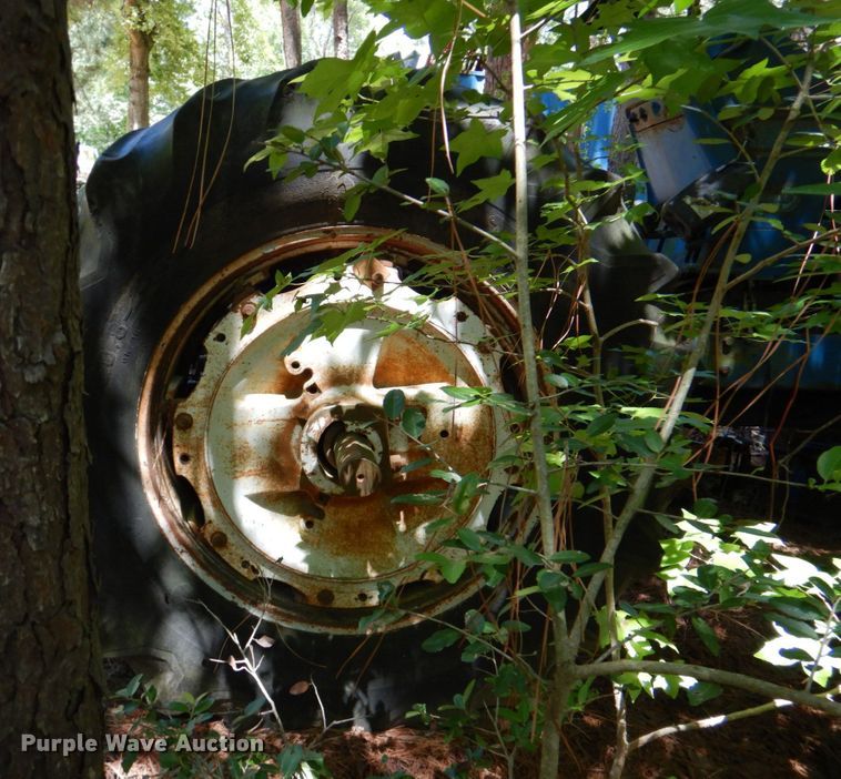 image for item DP4037 Ford 8600  tractor