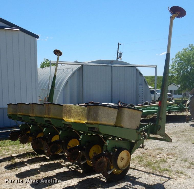 image for item DP5514 John Deere 7000  planter