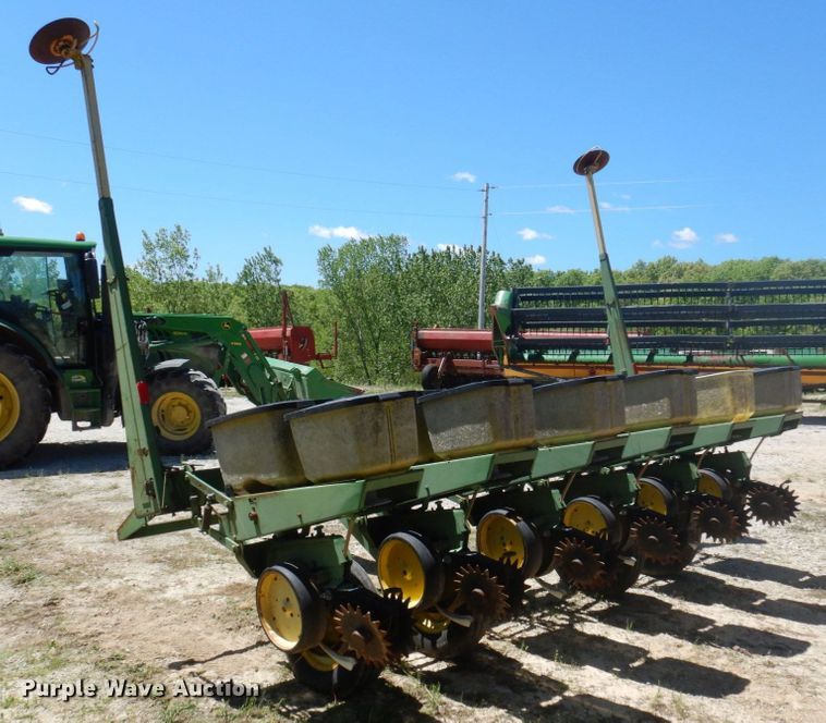 image for item DP5514 John Deere 7000  planter