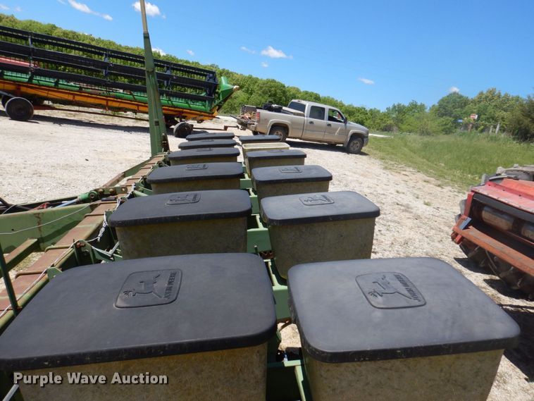 image for item DP5514 John Deere 7000  planter