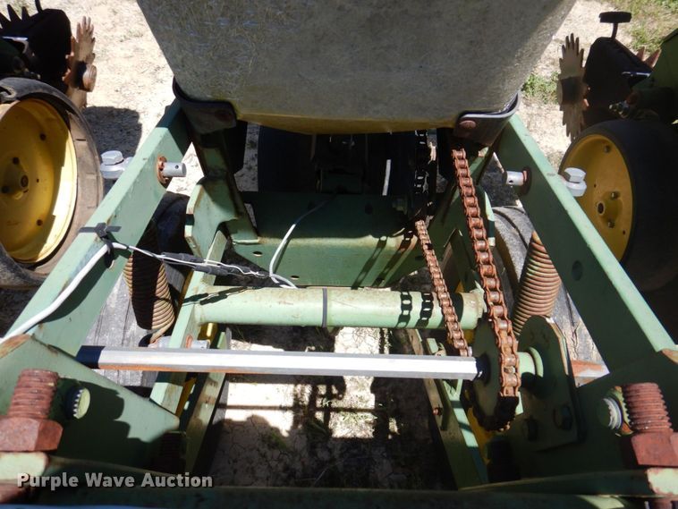 image for item DP5514 John Deere 7000  planter